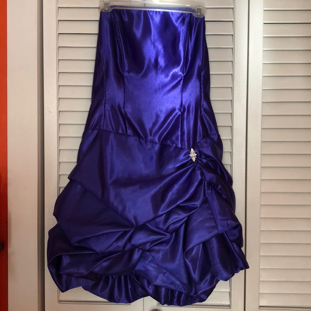 Strapless Homecoming Dress